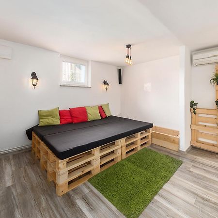 Apartments Rok リュブリャナ エクステリア 写真